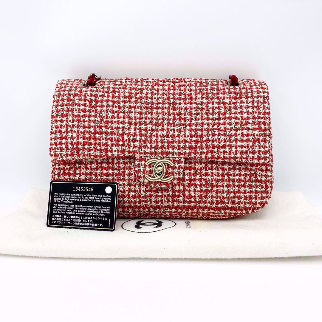 chanel flap tweed