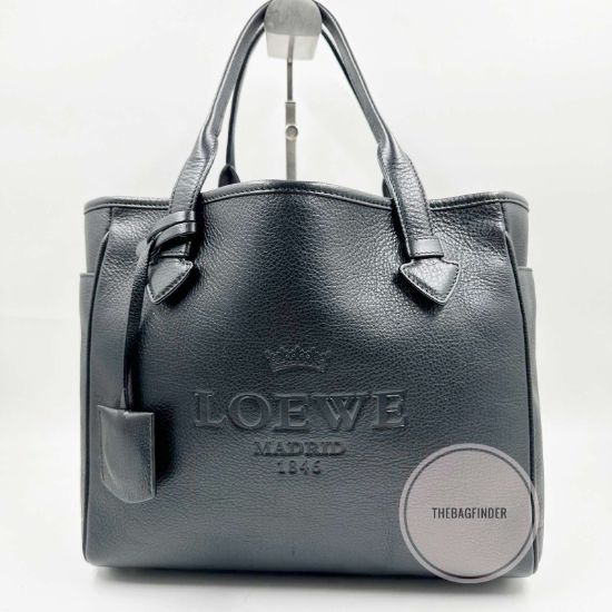 Picture of Loewe Pebbled Tote